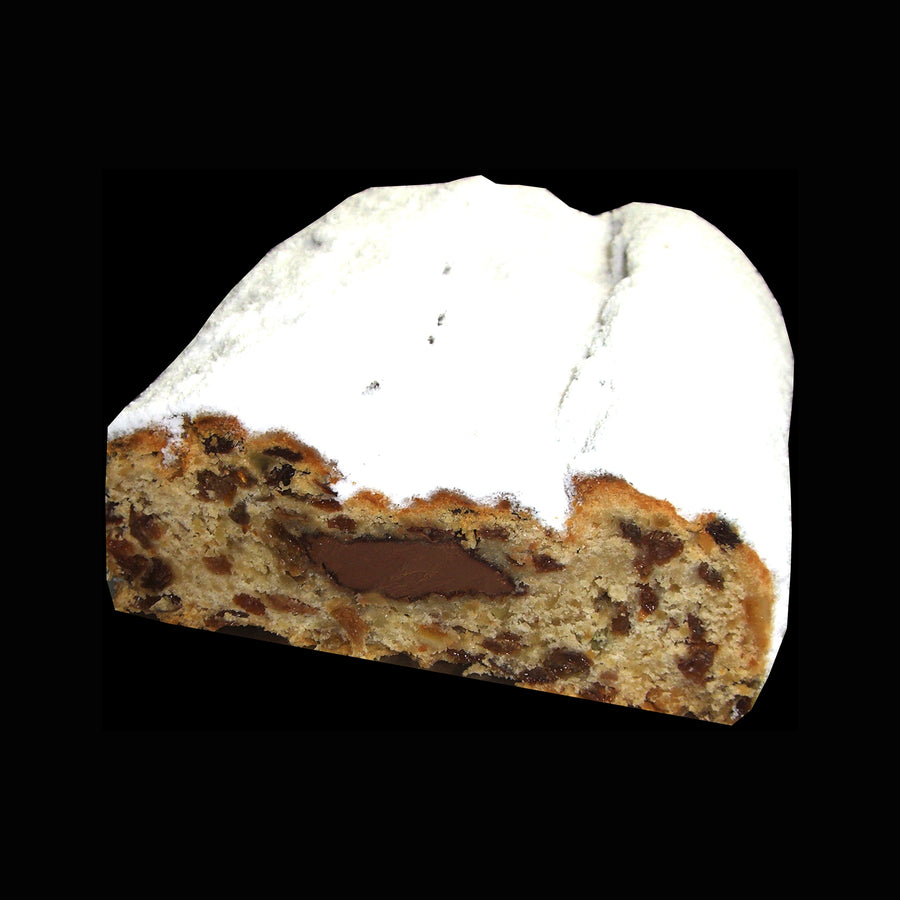 Anschnitt des Nougatstollen