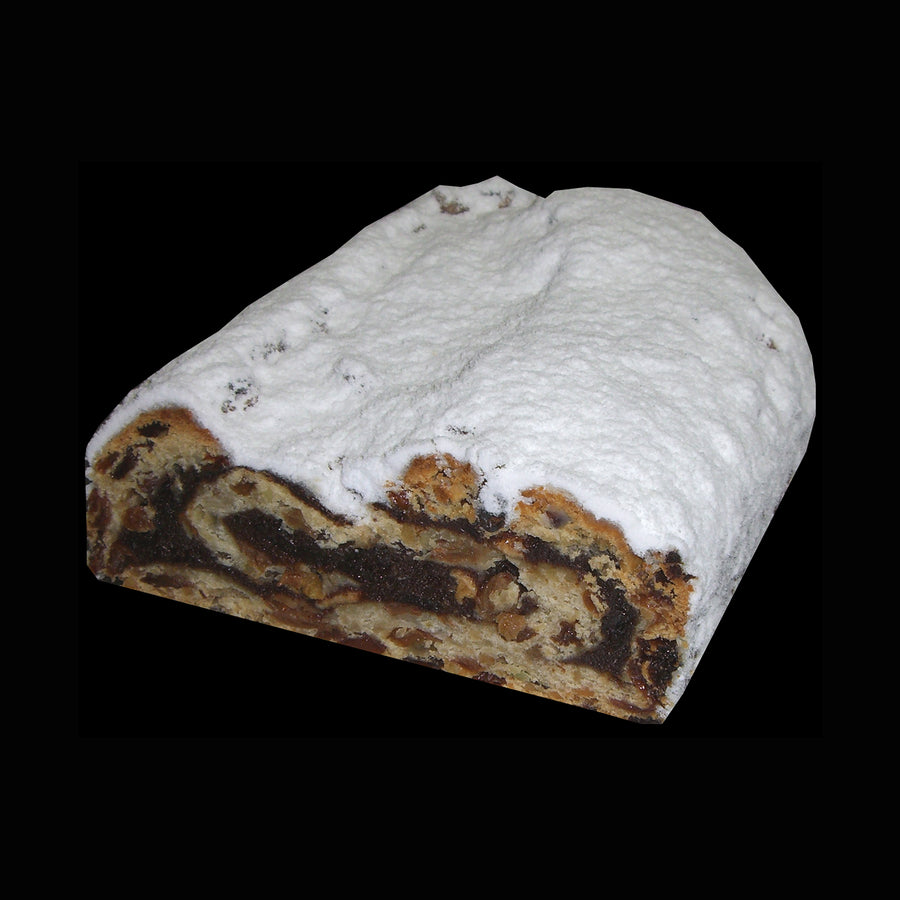 Anschnitt des Pflaumenstollen